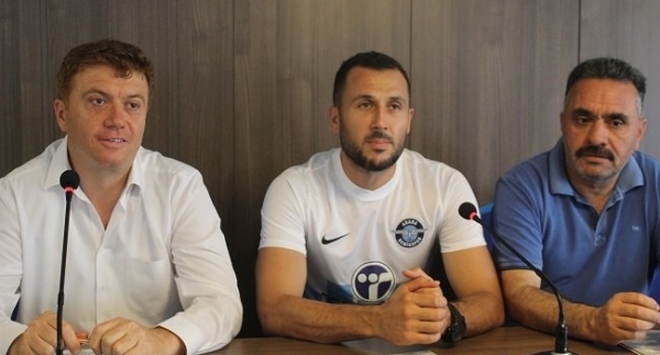 Adana Demirspor'dan kaleye takviye