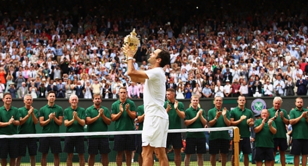 Federer yeniden tarihe geçti