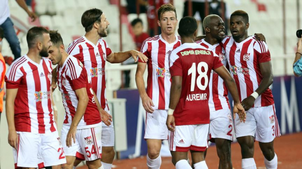 3 puan Demir Grup Sivasspor'un