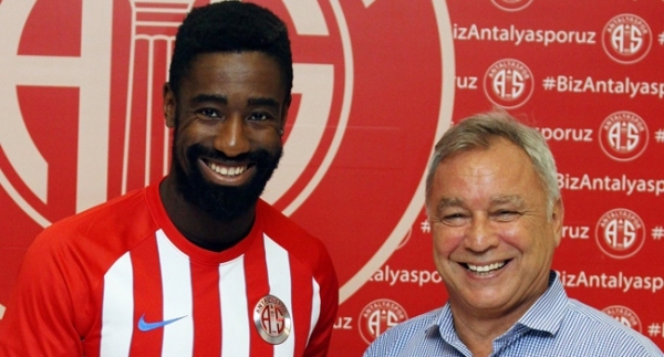 Johan Djourou Antalyaspor'da