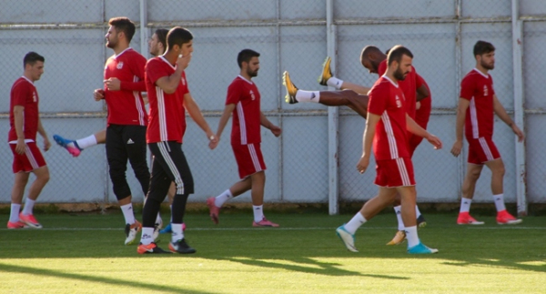 Demir Grup Sivasspor galibiyete odaklandı