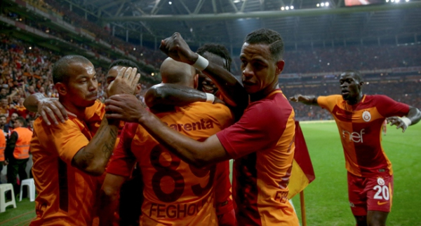 Galatasaray 3 puanı 90'da kurtardı