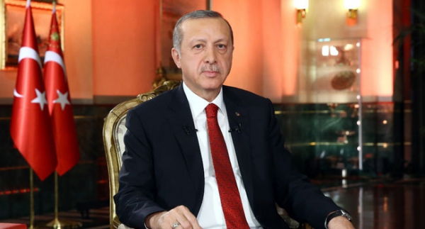 Cumhurbaşkanı Erdoğan'dan şampiyon karateciye tebrik