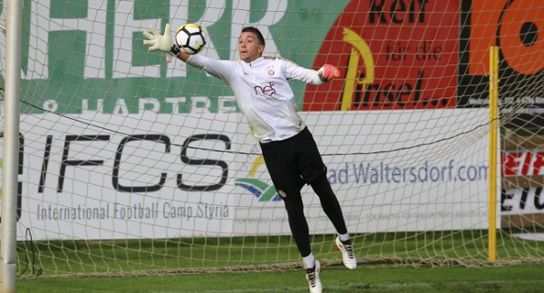 Muslera'dan derbi yorumu