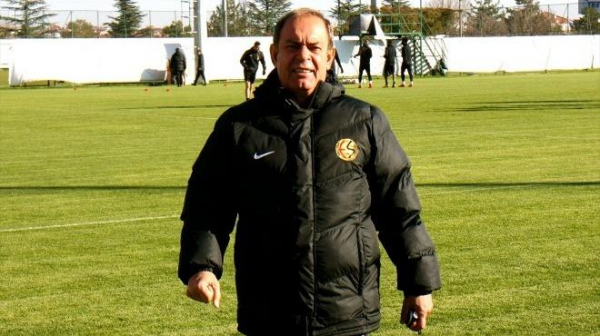 Eskişehirspor Teknik Direktörü Yücel İldiz'den sakatlık açıklaması