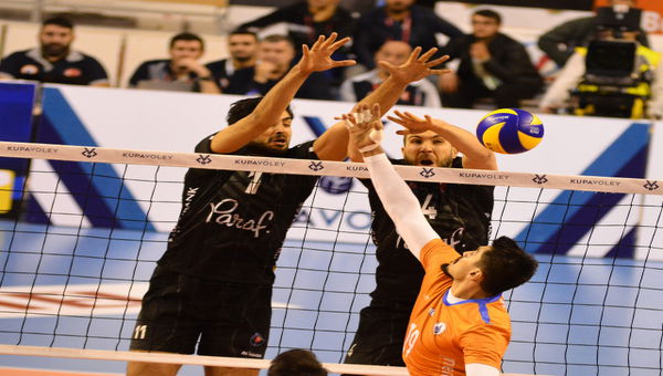 Halkbank kupada finalde