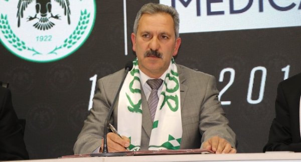 Konyaspor taraftarlarına sürpriz yapmak istiyor...