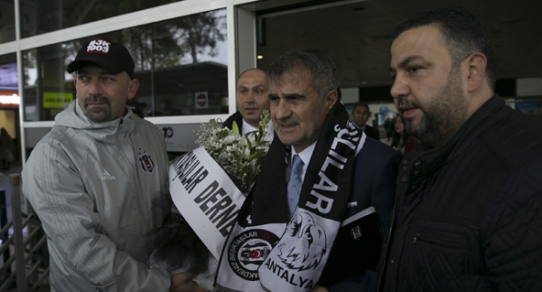 Beşiktaş kafilesi, Antalya'da