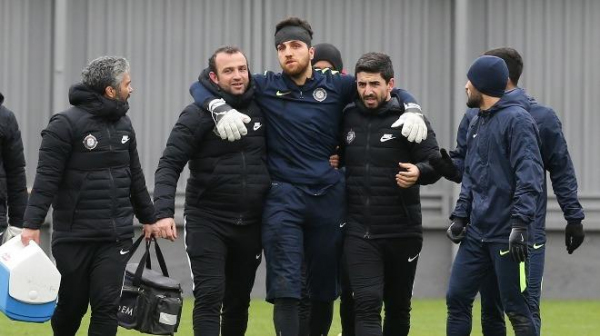 Osmanlıspor'da mesai sürüyor! Genç kaleci korkuttu...