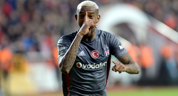 Talisca atıyor, Beşiktaş kazanıyor