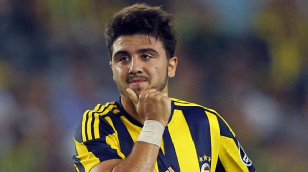 Fenerbahçe Ozan Tufan'a lisans çıkardı