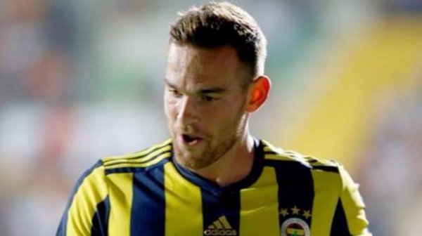 Fenerbahçe'den ayrılan Feyenoord'un yolunu tutuyor!