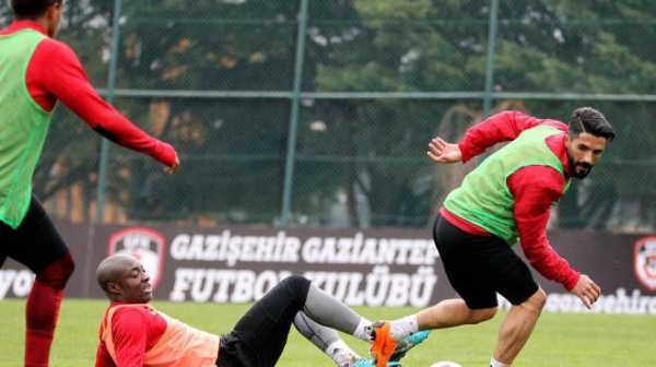 Gazişehir, Giresunspor maçının taktiğini çalıştı