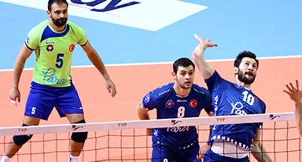 Halkbank zirvede bitirdi