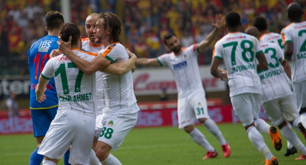 Alanyaspor'da 5 futbolcuya milli davet