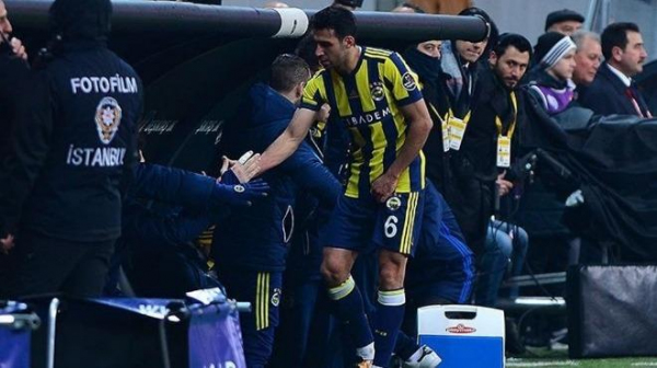 Fenerbahçe'ye İsmail Köybaşı'ndan kötü haber!