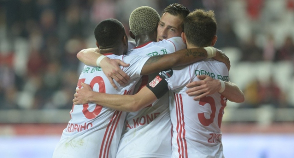 Sivasspor ligdeki 150. galibiyetine ulaştı