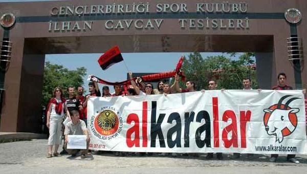 Alkaralar'dan Galatasaray maçında olanlara tepki...