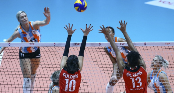 Halkbank evinde kaybetti