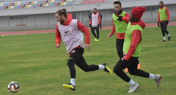 Balıkesirspor Baltoklu futbolcular, alacakları için TFF'ye başvurdu