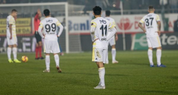 Fenerbahçe, küme düşme hattına geriledi!