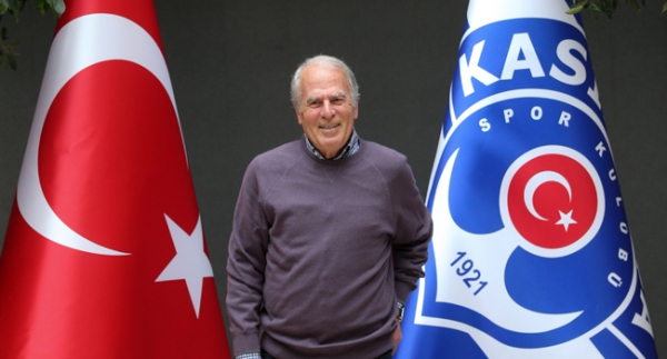 Mustafa Denizli'ye yeni sözleşme