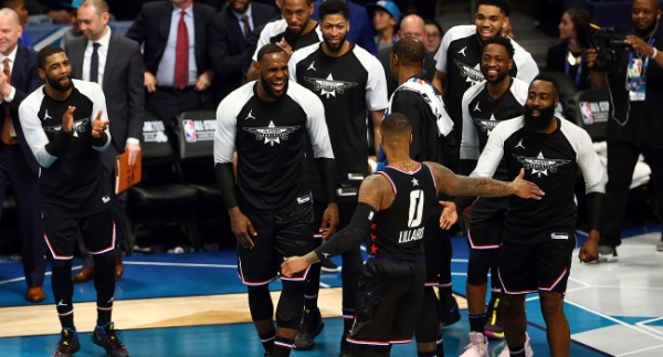 NBA All-Star'da LeBron James'ın takımı sevindi