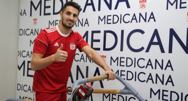 Sivassporlu Hugo Vieira'nın tedavisi sürüyor