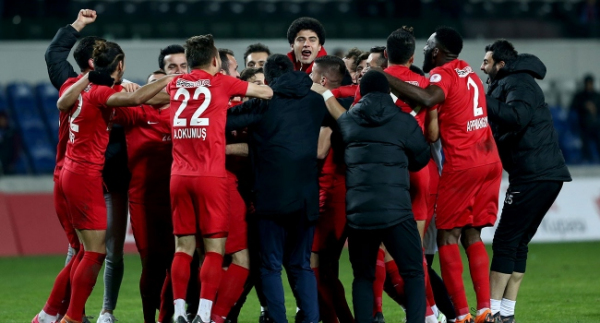 Ümraniyespor kupada durdurulamıyor