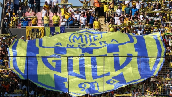 Eren ve Mert için 20 bin siyah tişört
