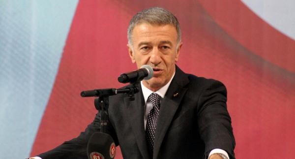 Ağaoğlu: "Kulübün onurlu duruşunu sırtlanan futbolcularımız var"
