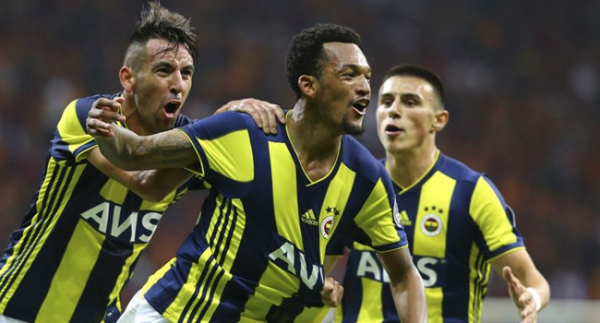 Fenerbahçe'nin Kadıköy'de bileği bükülmüyor