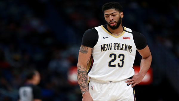 23 numaranın yeni sahibi Anthony Davis