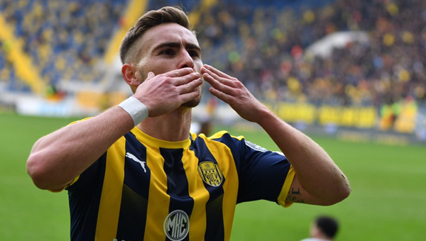 Ankaragücü uyudu, Başakşehir harekete geçti!