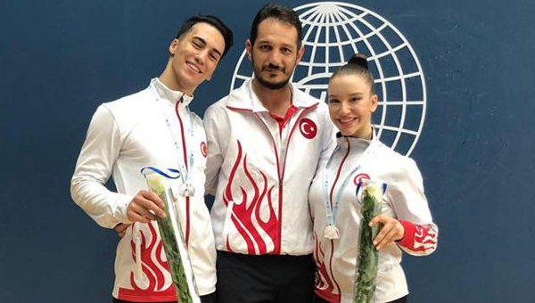 Ayşe Begüm Onbaşı ve Mehmet Ercoş gümüş madalya kazandı