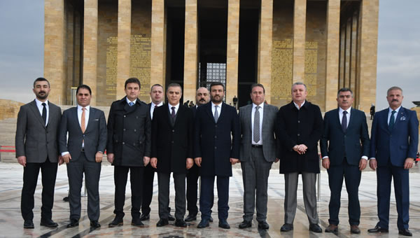 Ankaragücü, Anıtkabir'i ziyaret etti