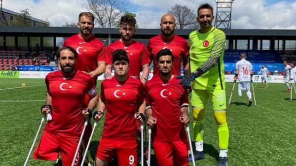 Ampute Milliler, Polonya'yı farklı geçti