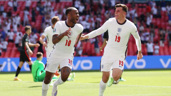 İngiltere’ye galibiyeti Sterling getirdi