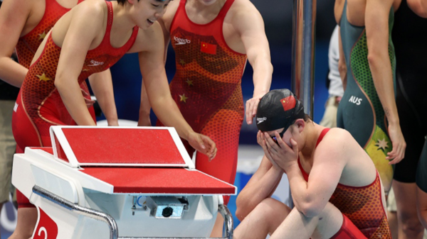 Çin'den 4x200 metrede dünya rekoru