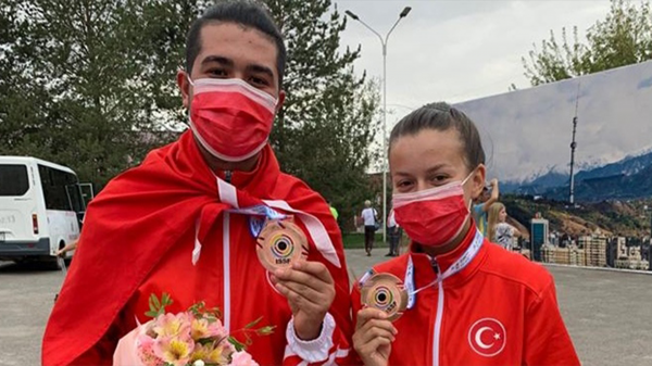 Atıcılıkta Sena Can-Muhammet Kaya ekibi bronz madalya elde etti
