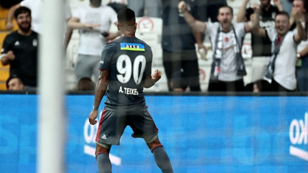 Beşiktaş'tan Alex Teixeira açıklaması