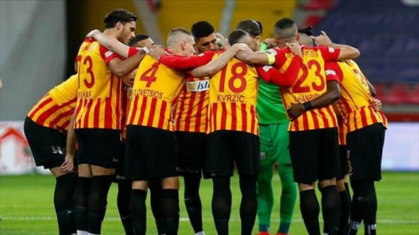 Kayserispor'da 34 futbolcunun lisansı çıktı