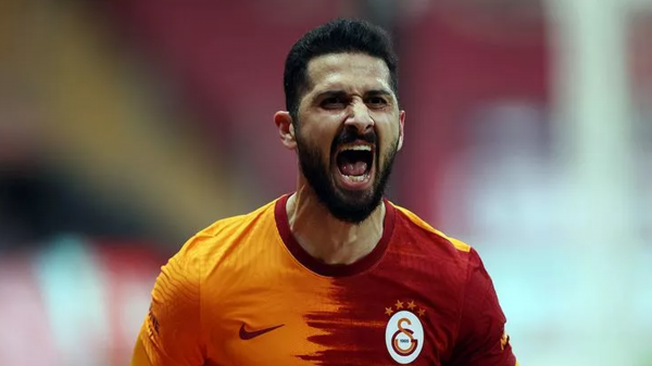 Emre Akbaba resmen Alanyaspor'da