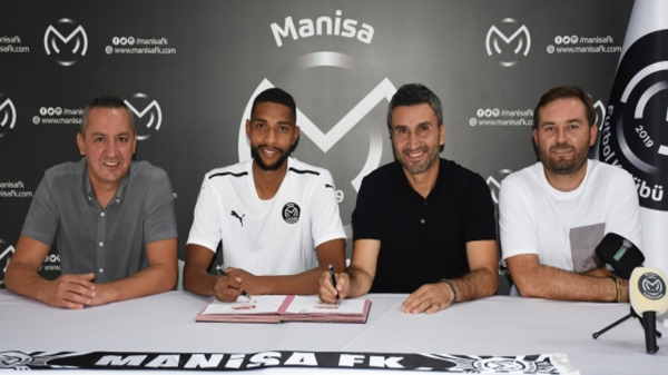 Manisa FK'da iki transfer birden