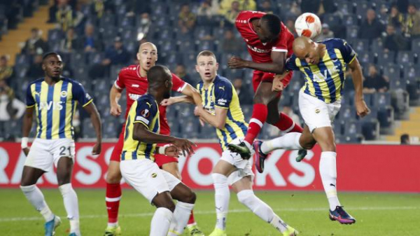 Fenerbahçe: 2 Royal Antwerp: 2