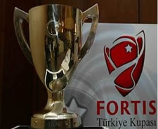 Fortis hakemleri Müftüoğlu ve Özkahya