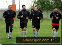 Adanaspor çift idman yapıyor