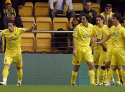 Nihat Villarreal'i taşıyor