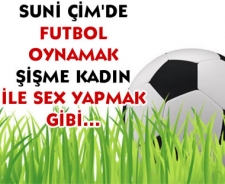 Suni çimde futbol şişme kadınla sex gibi....