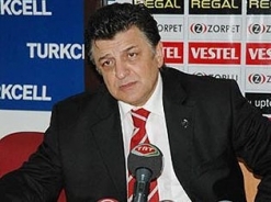 Kocaelispor Yılmaz Vural'a emanet